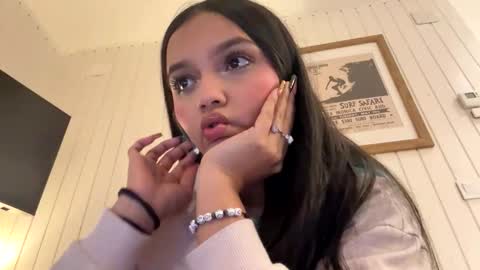 Tiana Le online show from February 2026 12:18:01 AM