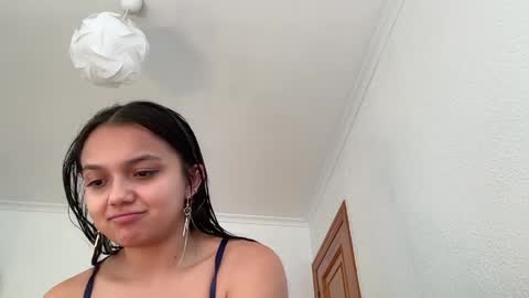 Snapshot of tianale chatting on April 2026 10:54:02 AM Tiana Le online show from April 2026 10:54:02 AM