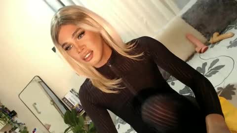 Sam online show from February 2025 05:44:02 AM