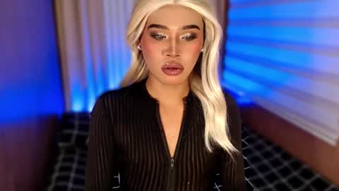 Sam online show from October 2025 04:06:02 PM