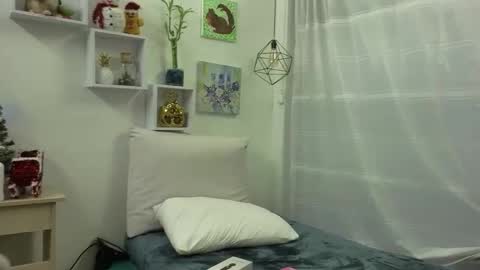 Tiarha online show from November 2025 03:34:01 AM