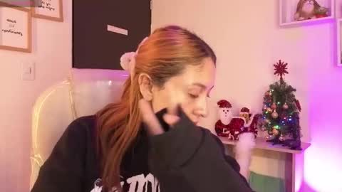 Tiarha online show from December 2025 03:48:01 AM