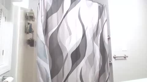 Snapshot of tiberiusblu chatting on October 2025 12:21:02 AM tiberiusblu online show from October 2025 12:21:02 AM