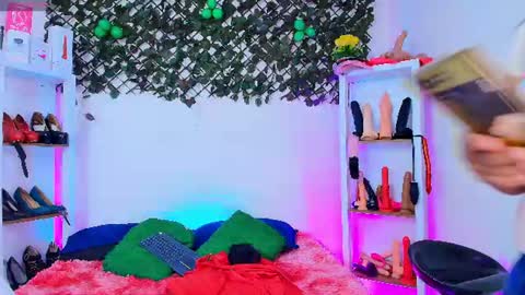 Snapshot of tifanny_nails chatting on June 2026 01:20:02 PM Tifanny Nails online show from June 2026 01:20:02 PM