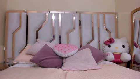    online show from February 2025 09:29:01 PM