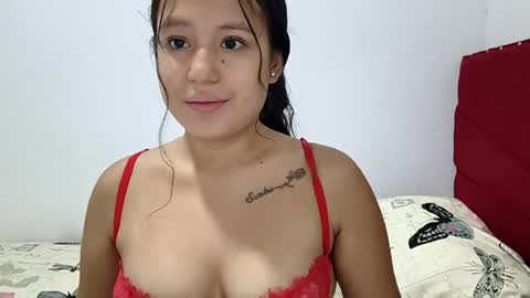 Snapshot of tifany_peres chatting on June 2026 08:27:01 AM tifany_peres online show from June 2026 08:27:01 AM