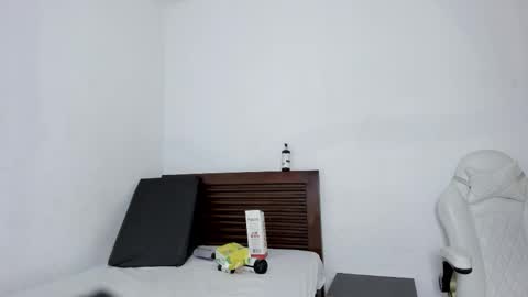 Snapshot of tifanymonroehot chatting on November 2025 11:22:02 AM tifanymonroehot online show from November 2025 11:22:02 AM