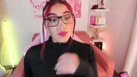 Snapshot of tifanyrose1 chatting on March 2026 01:17:02 AM Tiffany online show from March 2026 01:17:02 AM