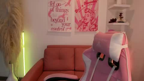 Snapshot of tifanyrose1 chatting on April 2026 04:10:02 AM Tiffany online show from April 2026 04:10:02 AM