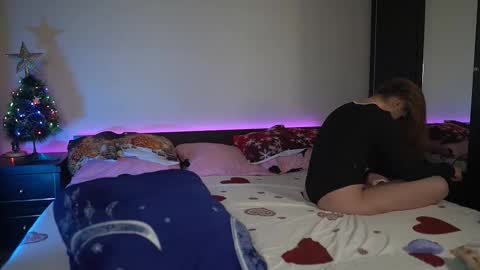 Tiffany online show from December 2025 09:32:02 PM