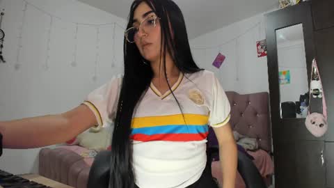Snapshot of tiffani_williams chatting on July 2026 10:49:02 PM tifany online show from July 2026 10:49:02 PM
