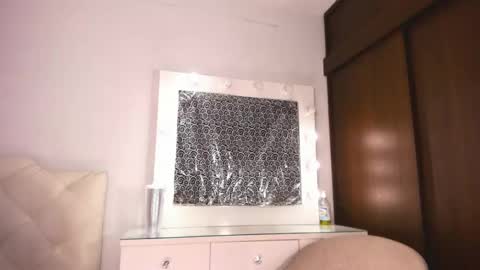 Snapshot of tiffanny_quinn chatting on March 2026 04:38:02 AM Tiff online show from March 2026 04:38:02 AM