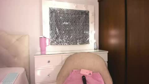 Snapshot of tiffanny_quinn chatting on April 2026 03:53:02 AM Tiff online show from April 2026 03:53:02 AM