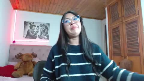 Snapshot of tiffany_beauty18 chatting on October 2025 04:21:02 AM Tifanny online show from October 2025 04:21:02 AM