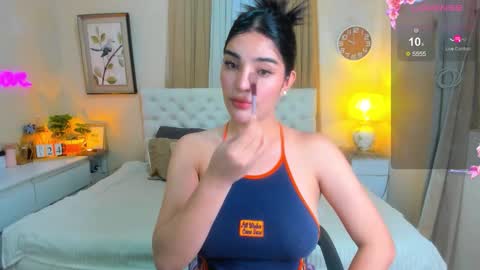 Tiffany online show from October 2025 10:44:01 AM