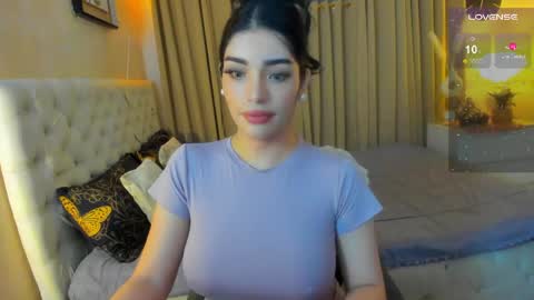 Snapshot of tiffany_cams chatting on April 2026 06:16:02 AM Tiffany online show from April 2026 06:16:02 AM