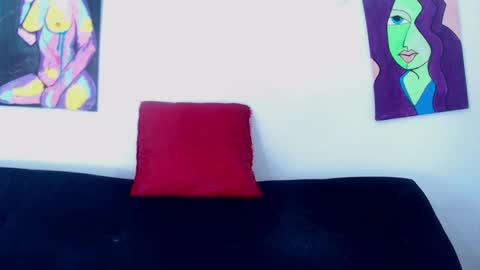 Tiffany online show from February 2025 05:18:02 AM