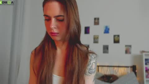 Snapshot of tiffany_loong chatting on April 2026 10:33:02 PM tiffany online show from April 2026 10:33:02 PM