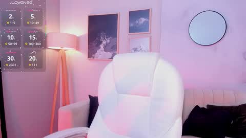 Snapshot of tiffany_low chatting on December 2025 01:16:02 PM tiffany_low online show from December 2025 01:16:02 PM