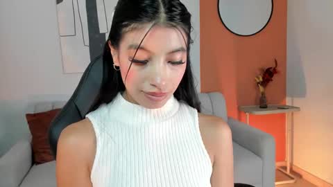 Snapshot of tiffany_low chatting on March 2026 02:34:01 PM tiffany_low online show from March 2026 02:34:01 PM