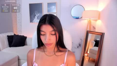 Snapshot of tiffany_low chatting on March 2026 03:38:01 PM tiffany_low online show from March 2026 03:38:01 PM