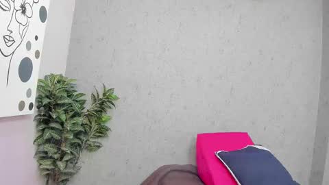 tiffany_mendez online show from February 2026 12:01:02 PM