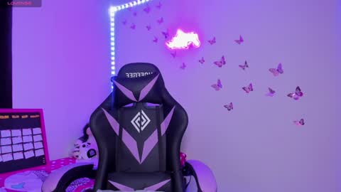 tiffany sofia online show from December 2024 06:44:01 PM