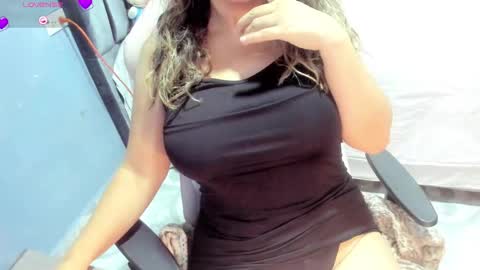 tiffany theressa online show from September 2025 09:59:02 PM