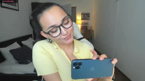 Snapshot of tiffanyflynn chatting on December 2024 08:14:02 PM Tiffany online show from December 2024 08:14:02 PM