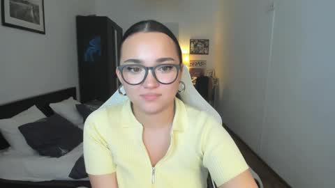 Snapshot of tiffanyflynn chatting on December 2024 02:21:02 AM Tiffany online show from December 2024 02:21:02 AM