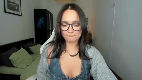 Snapshot of tiffanyflynn chatting on January 2025 09:37:02 AM Tiffany online show from January 2025 09:37:02 AM