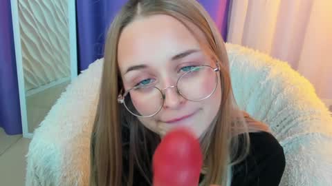 Snapshot of tiffanyhunt chatting on December 2024 05:59:01 PM Tiffany online show from December 2024 05:59:01 PM