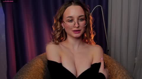 Snapshot of tiffanyhunt chatting on February 2025 06:08:02 PM Tiffany online show from February 2025 06:08:02 PM