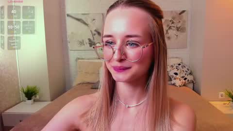 Snapshot of tiffanyhunt chatting on February 2025 05:42:01 PM Tiffany online show from February 2025 05:42:01 PM