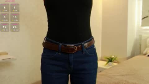 Snapshot of tiffanyhunt chatting on March 2025 02:45:01 PM Tiffany online show from March 2025 02:45:01 PM