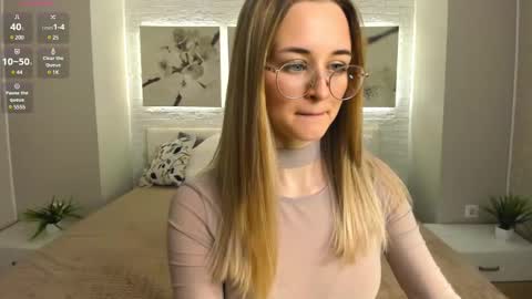 Snapshot of tiffanyhunt chatting on March 2025 11:55:02 AM Tiffany online show from March 2025 11:55:02 AM