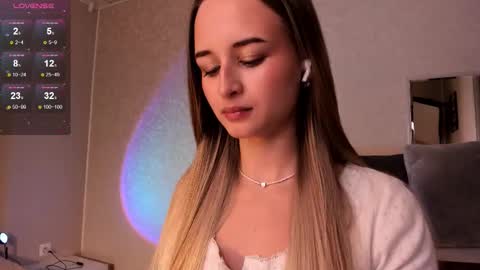 Snapshot of tiffanyhunt chatting on October 2025 01:32:01 PM Tiffany online show from October 2025 01:32:01 PM