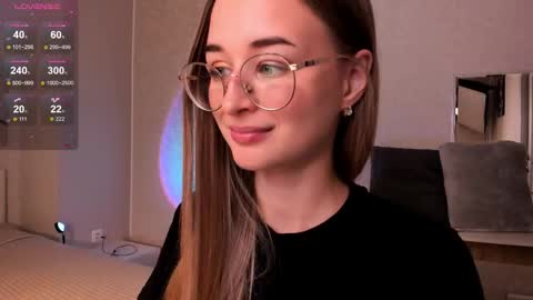 Snapshot of tiffanyhunt chatting on October 2025 01:14:01 PM Tiffany online show from October 2025 01:14:01 PM