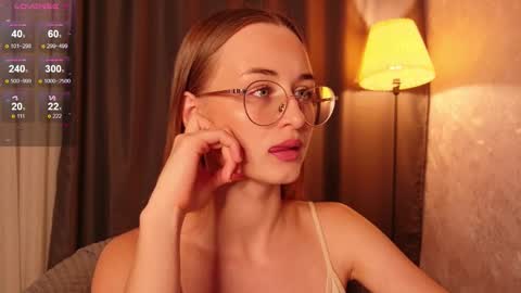 Snapshot of tiffanyhunt chatting on December 2025 01:31:02 PM Tiffany online show from December 2025 01:31:02 PM