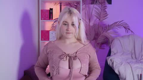 tiffanyjons online show from March 2026 06:02:02 PM