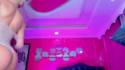 Snapshot of tiffanymackensyy69 chatting on February 2026 01:28:02 AM tiffanymackensyy69 online show from February 2026 01:28:02 AM