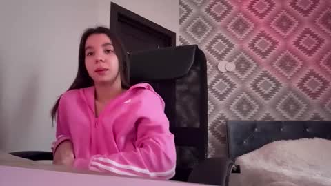 Tiffany online show from January 2026 06:18:02 AM