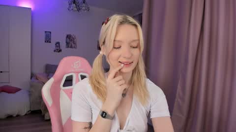 Tiffany online show from April 2026 03:26:01 AM