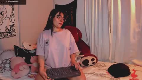 Snapshot of tigerlily__1 chatting on December 2024 11:57:02 PM Lilith online show from December 2024 11:57:02 PM