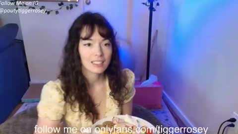 Snapshot of tiggerrosey chatting on April 2026 05:50:02 PM All my Links online show from April 2026 05:50:02 PM