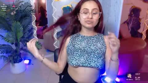 Snapshot of tiiana_tay chatting on April 2026 03:31:02 AM Tiiana online show from April 2026 03:31:02 AM