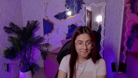 Snapshot of tiiana_tay chatting on May 2026 02:51:02 AM Tiiana online show from May 2026 02:51:02 AM