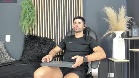 Snapshot of tim__watson chatting on March 2025 06:58:02 PM Tim online show from March 2025 06:58:02 PM