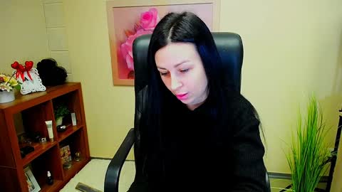 Luisa online show from December 2024 11:55:02 AM