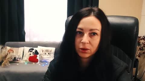 Luisa online show from November 2025 08:24:01 AM